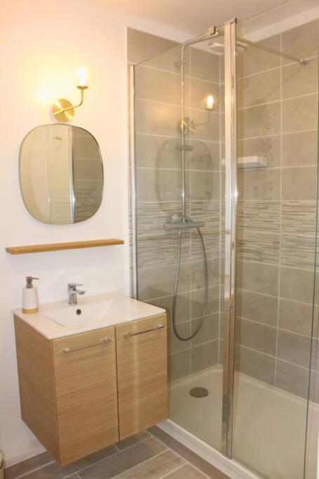 Apptartement Neuf - Situation Ideale - Balneo - Parking Apartment *